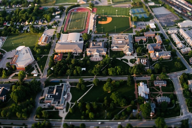 Aerial view of the ϲʿֱֳ campus